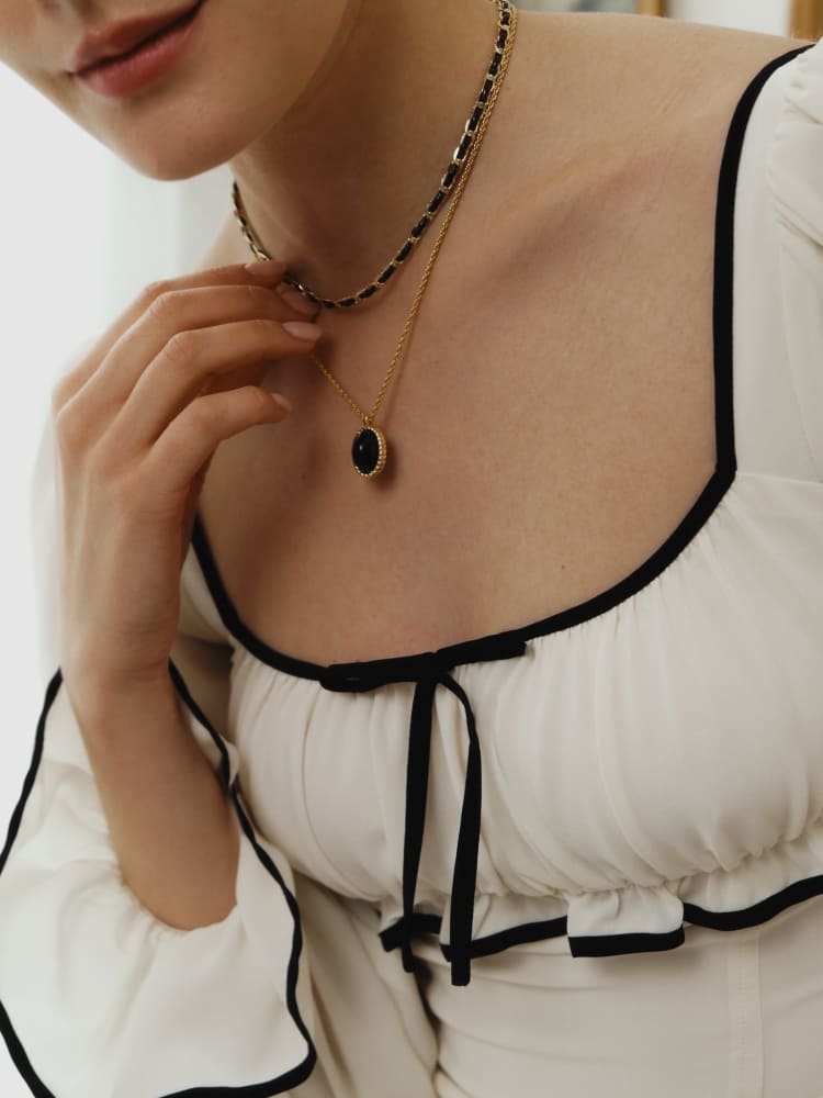 Elara Onyx Halskette 18K vergoldet