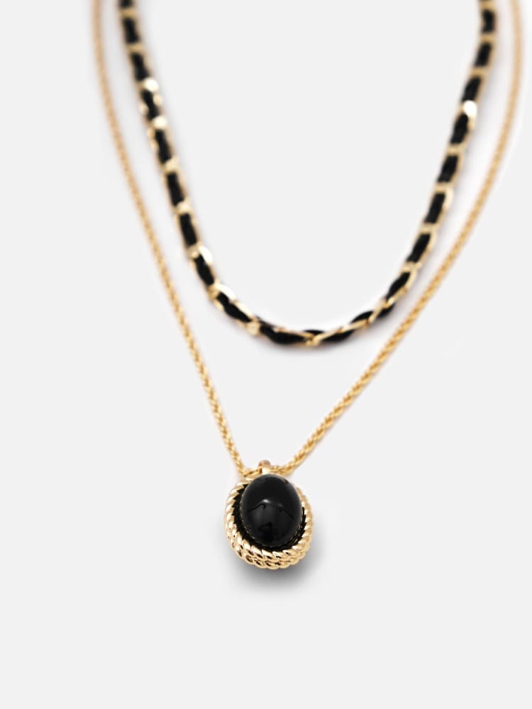 Elara Onyx Necklace 18K Gold Plated
