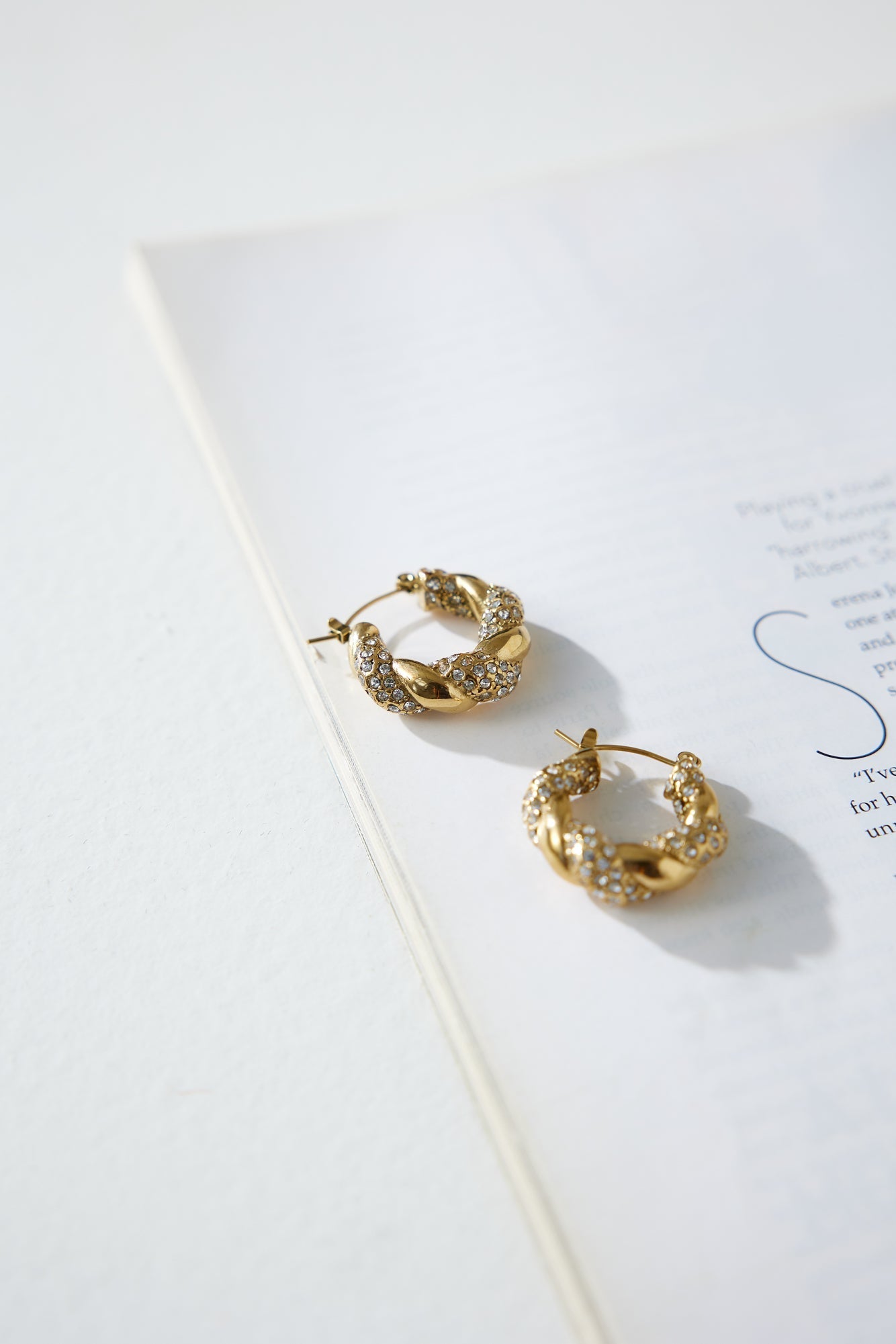 Selira Crystal Lover Earrings 18K Gold Plated